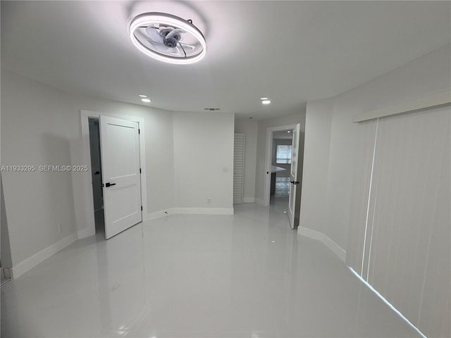 1218 NW 111th Ave, Coral Springs, FL 33071