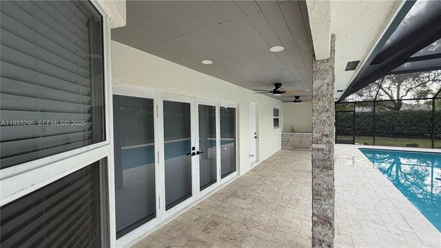 1218 NW 111th Ave, Coral Springs, FL 33071