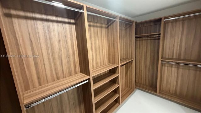 1218 NW 111th Ave, Coral Springs, FL 33071