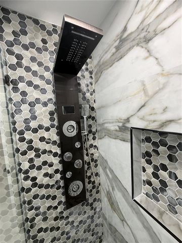 1218 NW 111th Ave, Coral Springs, FL 33071