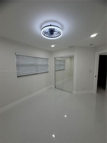 1218 NW 111th Ave, Coral Springs, FL 33071