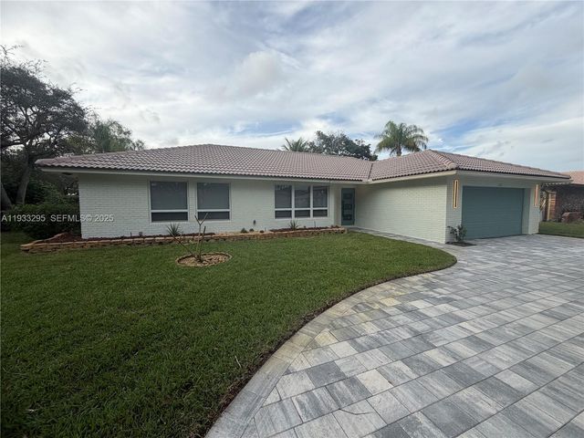 1218 NW 111th Ave, Coral Springs, FL 33071