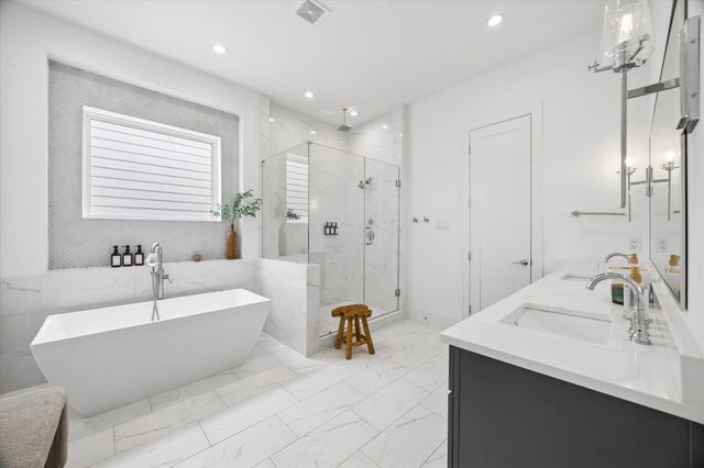 826 Nadine Street, Houston, TX 77009