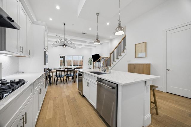 826 Nadine Street, Houston, TX 77009