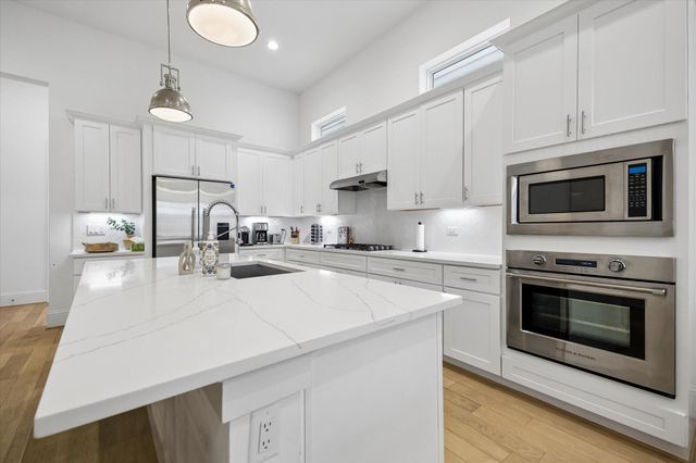 826 Nadine Street, Houston, TX 77009