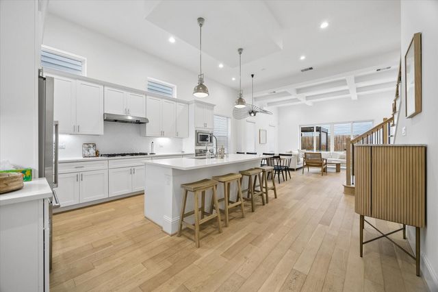 826 Nadine Street, Houston, TX 77009