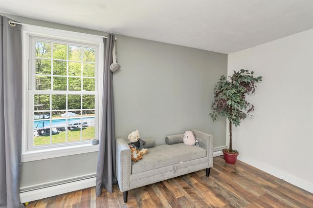 33 Block Drive, Brentwood, NH 03833