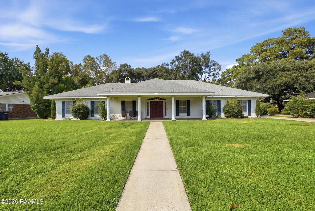 408 Wildwood Drive, New Iberia, LA 70560