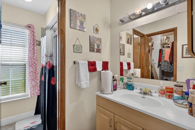 943 SE Brookedge Avenue E, Port St Lucie, FL 34983