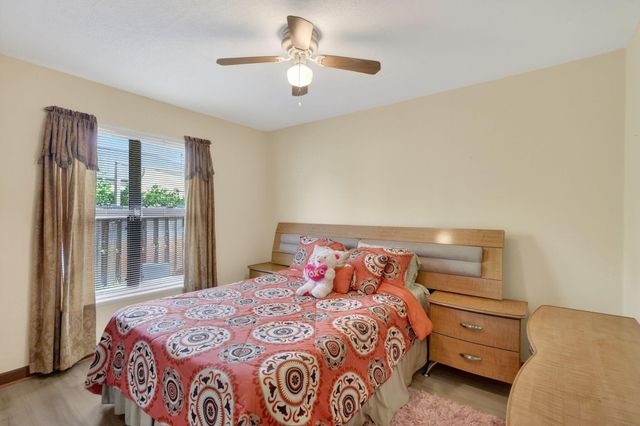 943 SE Brookedge Avenue E, Port St Lucie, FL 34983