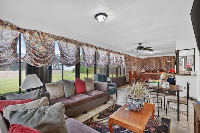 943 SE Brookedge Avenue E, Port St Lucie, FL 34983