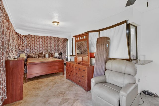 943 SE Brookedge Avenue E, Port St Lucie, FL 34983