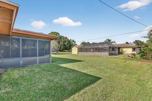 943 SE Brookedge Avenue E, Port St Lucie, FL 34983