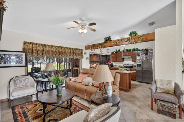 943 SE Brookedge Avenue E, Port St Lucie, FL 34983