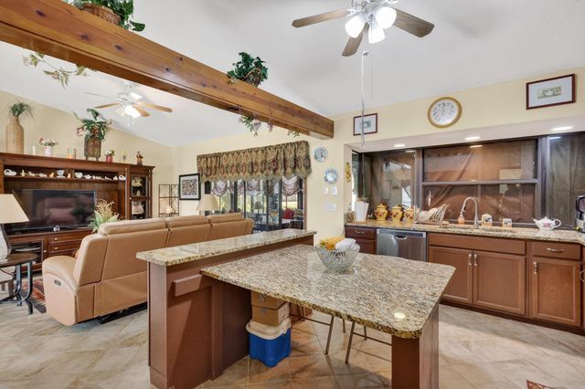 943 SE Brookedge Avenue E, Port St Lucie, FL 34983