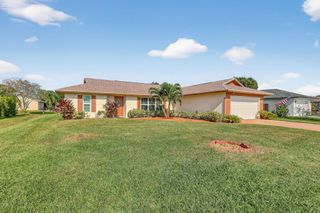 943 SE Brookedge Avenue E, Port St Lucie, FL 34983
