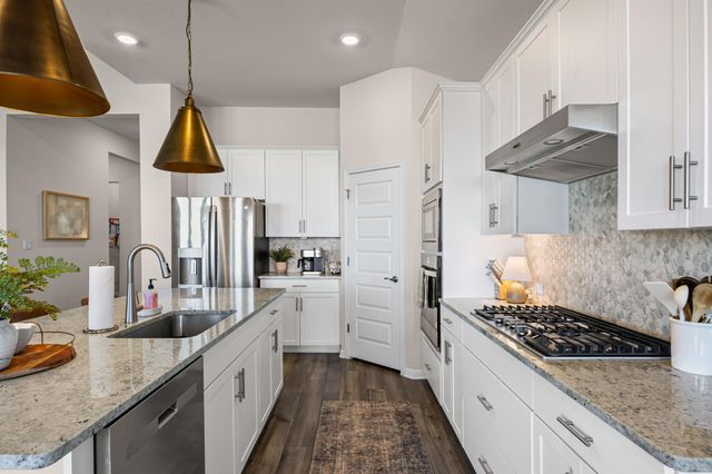 369 Sue Peaks LOOP, Dripping Springs, TX 78620