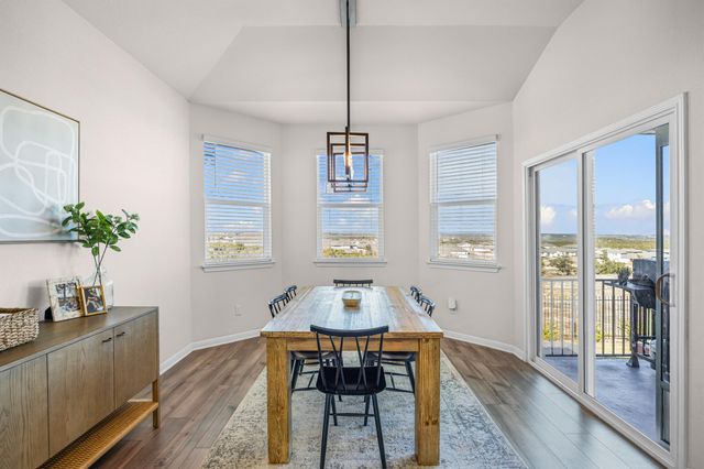 369 Sue Peaks LOOP, Dripping Springs, TX 78620