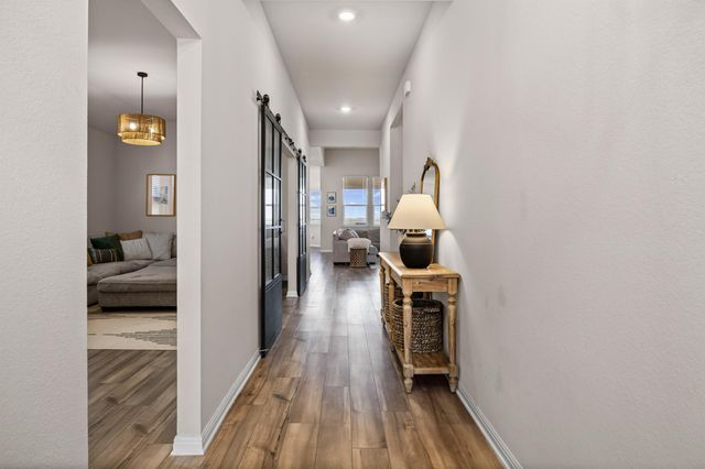 369 Sue Peaks LOOP, Dripping Springs, TX 78620