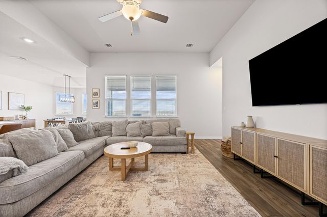 369 Sue Peaks LOOP, Dripping Springs, TX 78620