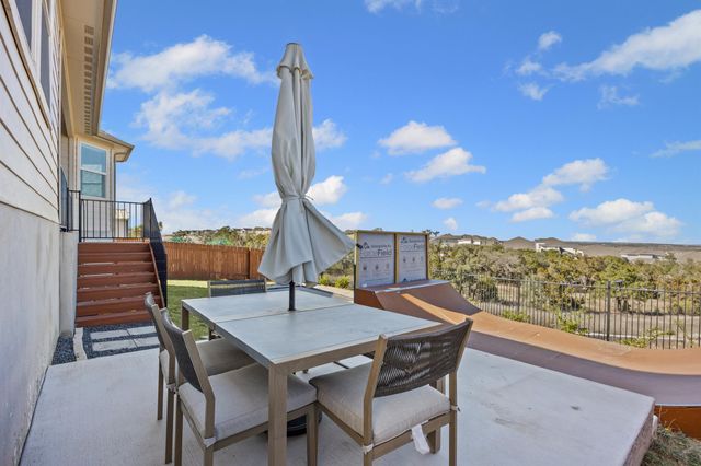 369 Sue Peaks LOOP, Dripping Springs, TX 78620