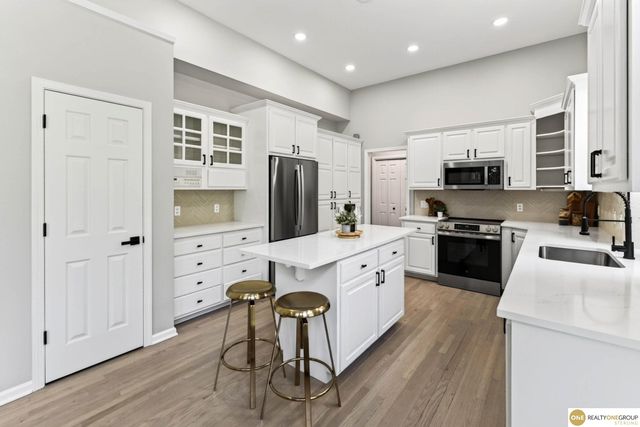 15922 Burt Street, Omaha, NE 68118