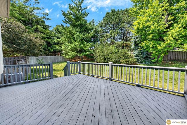 15922 Burt Street, Omaha, NE 68118