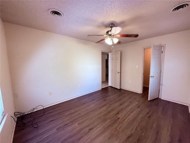 2310 Raven Lane, Fayetteville, AR 72704