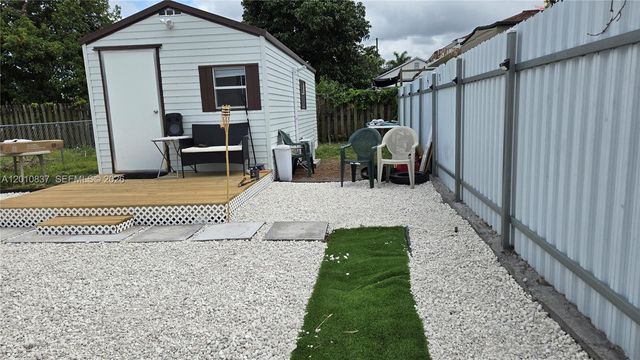 2440 NW 99th Street A, Miami, FL 33147