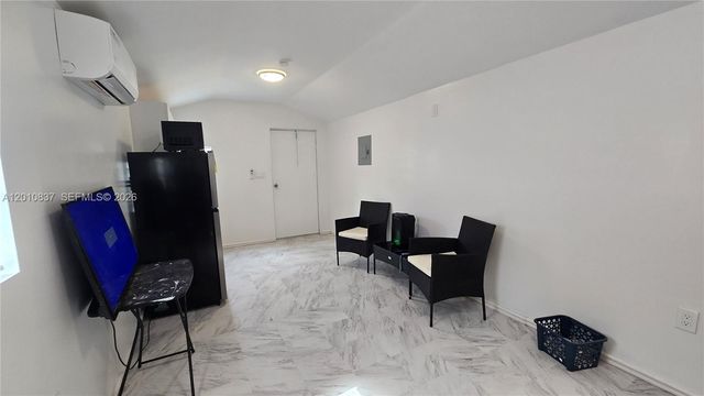 2440 NW 99th Street A, Miami, FL 33147