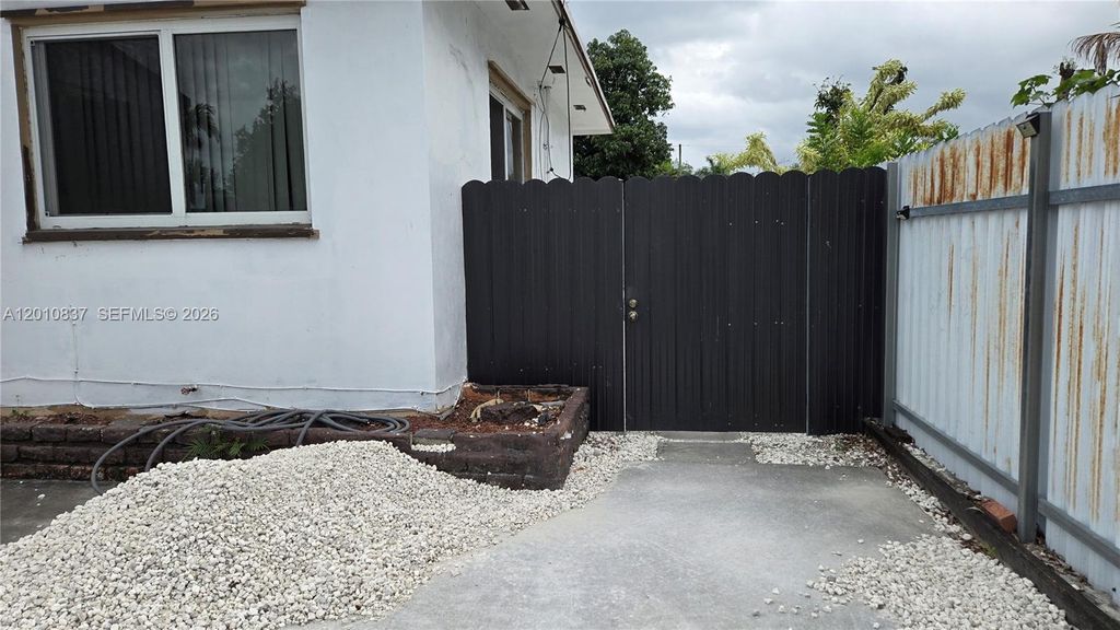 2440 NW 99th Street A, Miami, FL 33147
