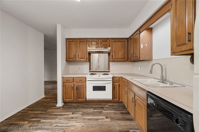 3426, 3424 Bryn Mawr Circle, Fort Smith, AR 72908