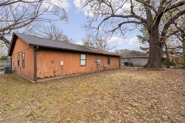 3426, 3424 Bryn Mawr Circle, Fort Smith, AR 72908