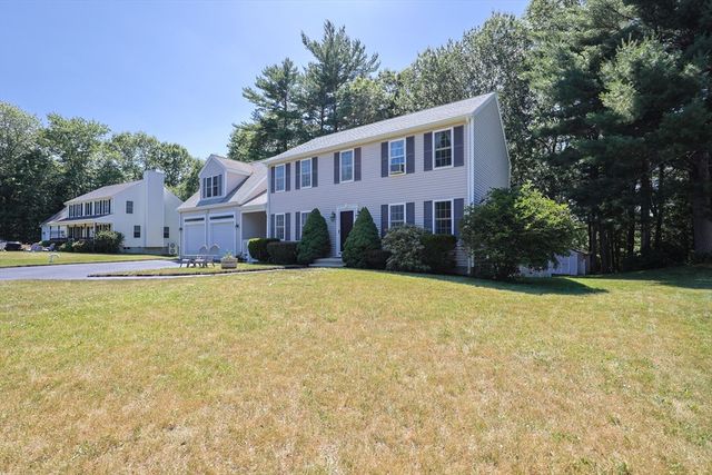 15 Nicholas Way, Middleboro, MA 02346