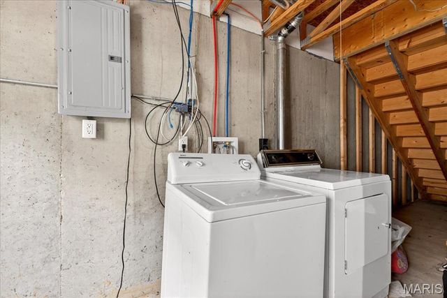 208 Candice Way, St Peters, MO 63376