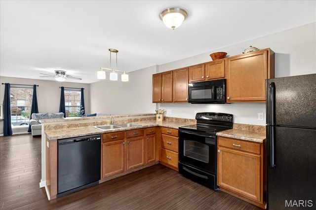 208 Candice Way, St Peters, MO 63376