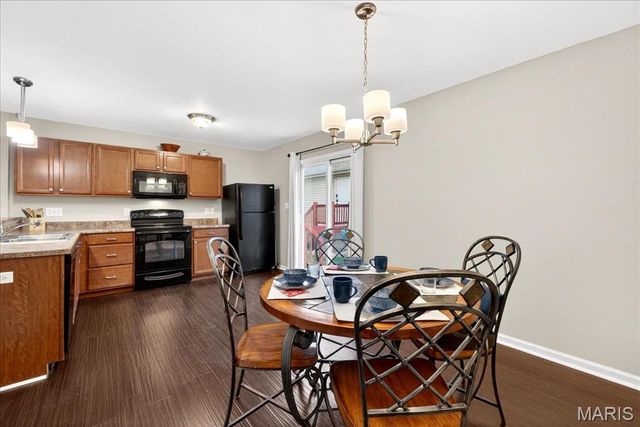 208 Candice Way, St Peters, MO 63376