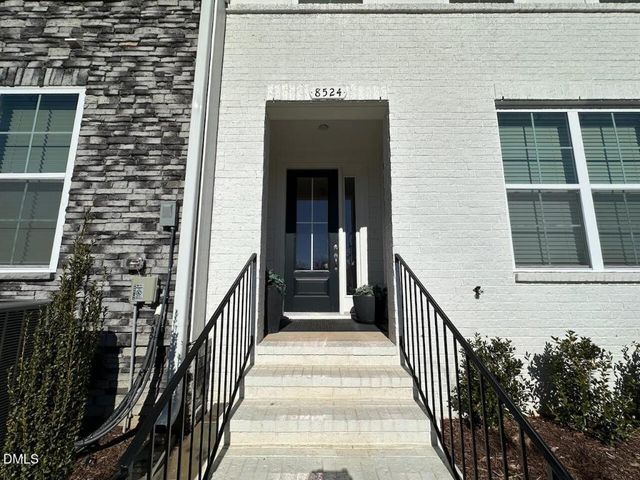 8524 Silsbee Drive, Raleigh, NC 27613