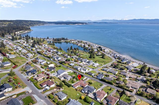 1462 SE Camano Drive, Camano Island, WA 98282