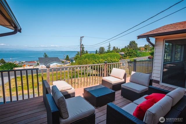 1462 SE Camano Drive, Camano Island, WA 98282
