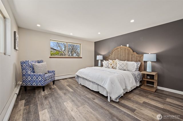 1462 SE Camano Drive, Camano Island, WA 98282