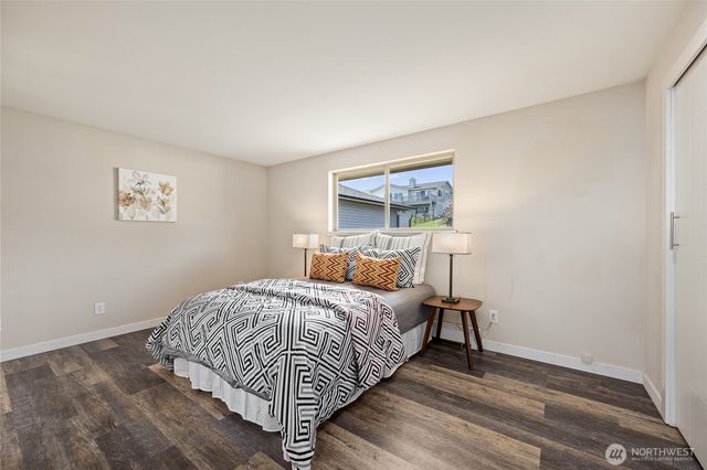1462 SE Camano Drive, Camano Island, WA 98282