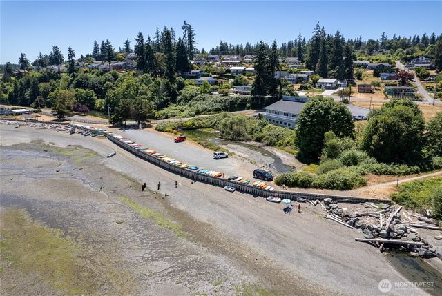 1462 SE Camano Drive, Camano Island, WA 98282