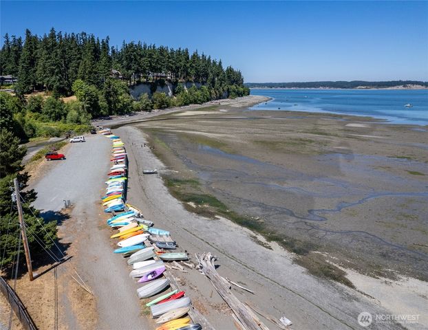 1462 SE Camano Drive, Camano Island, WA 98282