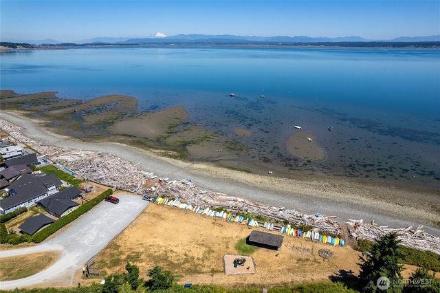1462 SE Camano Drive, Camano Island, WA 98282