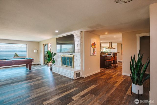 1462 SE Camano Drive, Camano Island, WA 98282