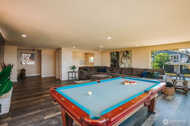 1462 SE Camano Drive, Camano Island, WA 98282