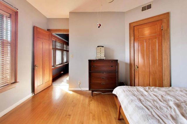 4601 N MALDEN Street 3, Chicago, IL 60640