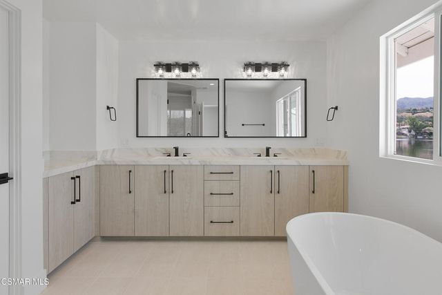 32164 Beachlake Lane, Westlake Village, CA 91361