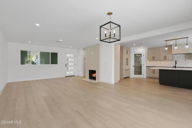 32164 Beachlake Lane, Westlake Village, CA 91361